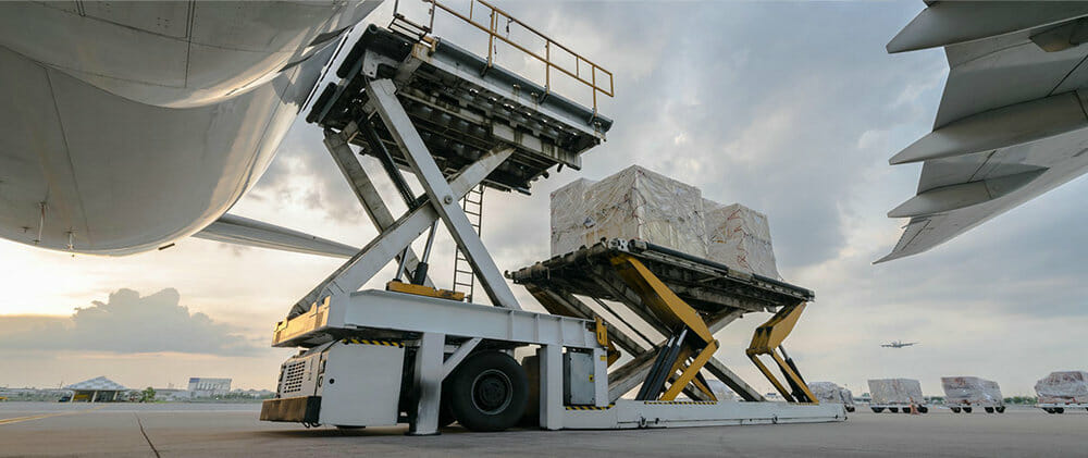 loading cargo onto an aircraft