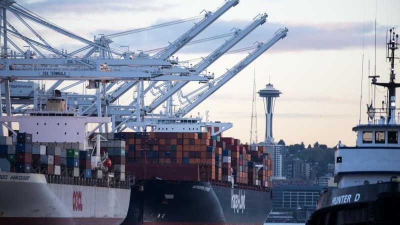 Largest Port in US-Seattle